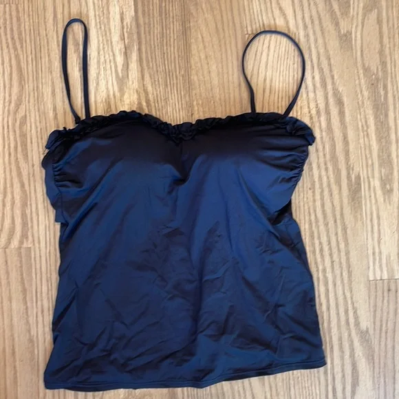 Kenneth Cole Reaction tankini ruffle top with detachable straps - Picture 2 of 4